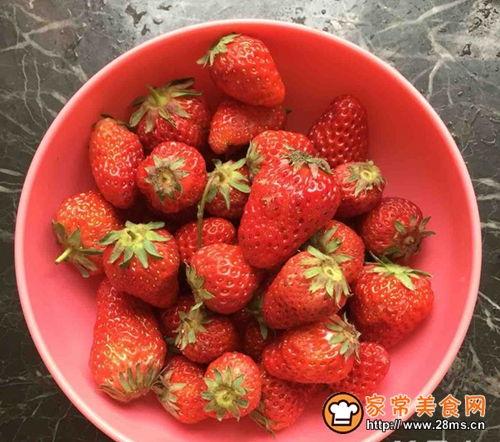 娱乐吃瓜君草莓果酱,娱乐吃瓜君的甜蜜诱惑